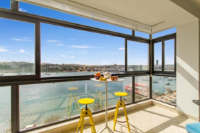Magnificent Sunny Seafront Apart Sliema - Happy Rentals